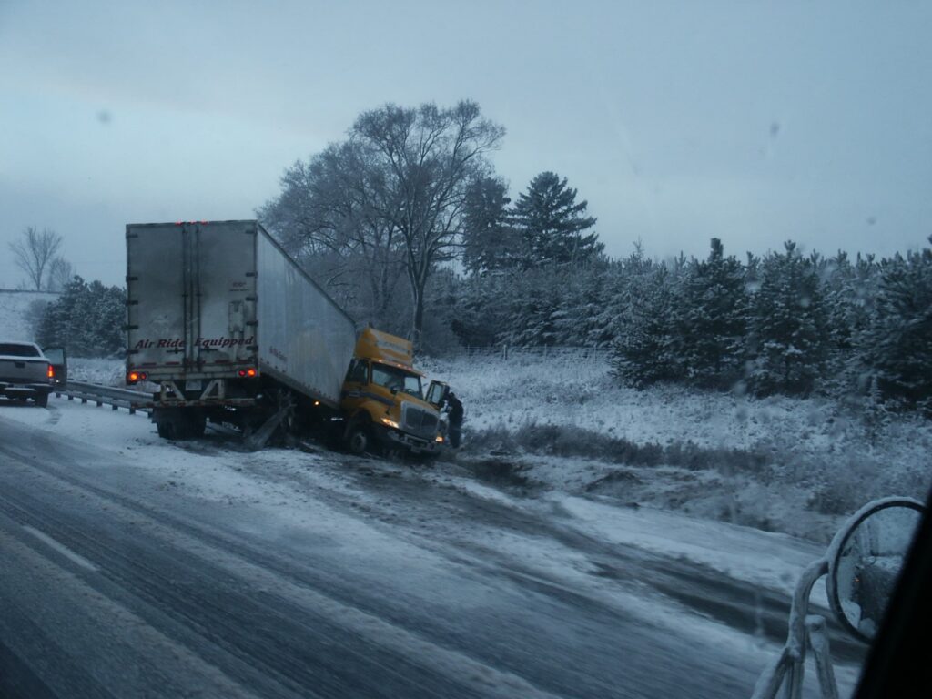 Commercial-Truck-Involved-In-Jackknife-Accident